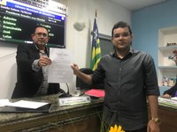 Câmara dar posse a novos funcionários na abertura do ano legislativo 2024.